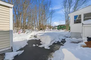 11 Hillcrest Ave, Brockton, MA 02301 - Photo 24