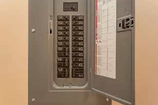 521 Kempton St, New Bedford, MA 02740 - Photo 20