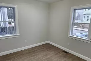 322 Brownell St, Fall River, MA 02720 - Photo 4