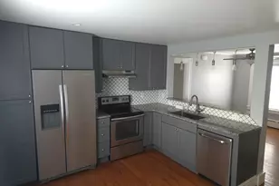 531 Berkshire Ave, Springfield, MA 01109 - Photo 1