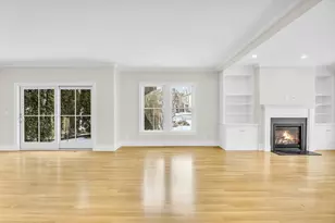 21 Saw Mill Cir, Manchester by the Sea, MA 01944 - Photo 10