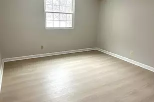 114 Oak Ln, Brockton, MA 02301 - Photo 10