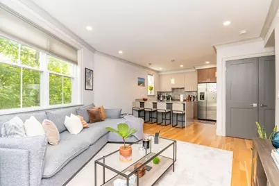 142 Willard #7, Quincy, MA 02169 - Photo 2