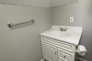 831 Belleville Ave, New Bedford, MA 02745 - Photo 14