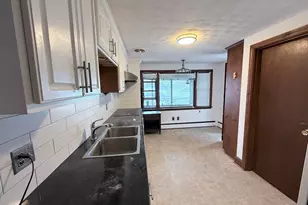 20 Chapman St, Quincy, MA 02170 - Photo 4