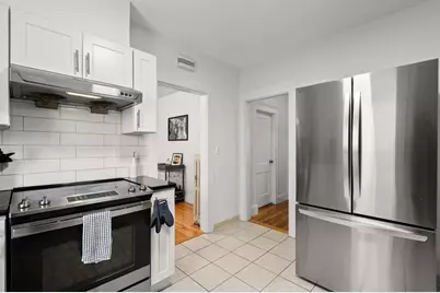 102 Montclair Ave #2, Quincy, MA 02171 - Photo 2