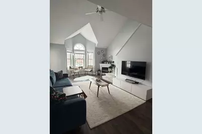 212 Carriage Ln #212, Taunton, MA 02780 - Photo 4