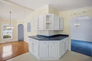 402 Blueberry Cir, Middleborough, MA 02346 - Photo 10