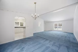 402 Blueberry Cir, Middleborough, MA 02346 - Photo 12