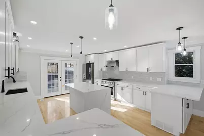 442 High St, Dedham, MA 02026 - Photo 2