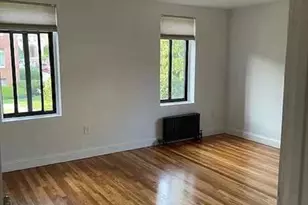 8 Ashland St, Worcester, MA 01609 - Photo 2