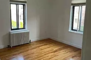 8 Ashland St, Worcester, MA 01609 - Photo 4