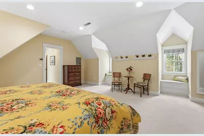 16 Hawthorn Rd, Amherst, MA 01002 - Photo 28