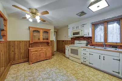 328 Caswell St, Taunton, MA 02718 - Photo 2