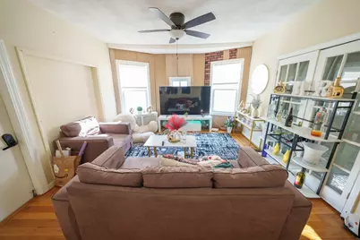 41 Derby St #2, Somerville, MA 02145 - Photo 2