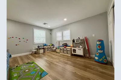 70 Seminole Ave, Waltham, MA 02451 - Photo 20