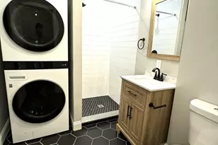 11 E Milton Rd, Brookline, MA 02445 - Photo 18