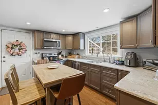 1 Newton St, Dartmouth, MA 02748 - Photo 10
