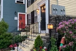 7 Lee St, Marblehead, MA 01945 - Photo 24