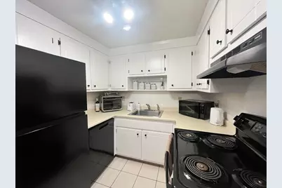 48 N Emerson #9, Wakefield, MA 01880 - Photo 6