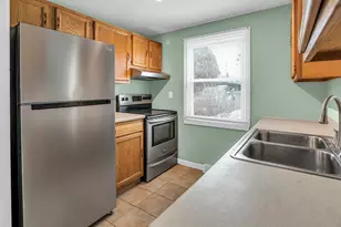 40 Berkshire Ave, Southwick, MA 01077 - Photo 10