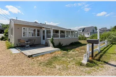 68 Southern Blvd #1, Newbury, MA 01951 - Photo 2