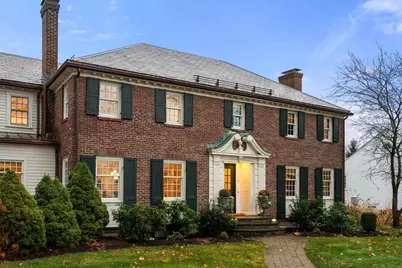 32 Pickwick Road, Newton, MA 02465 - Photo 2