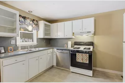 308 Apremont Hwy, Holyoke, MA 01040 - Photo 16