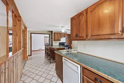 56 Percy St, Chicopee, MA 01020 - Photo 12