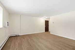 8 Chapel Hill Dr, Plymouth, MA 02360 - Photo 2