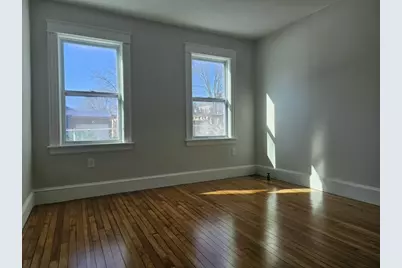 9 Victoria #1, Lowell, MA 01851 - Photo 4