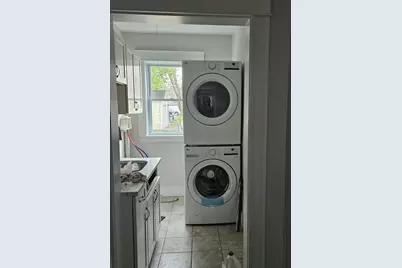 9 Victoria #1, Lowell, MA 01851 - Photo 8