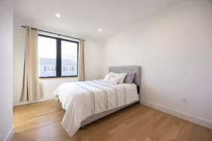 25 Tolman St, Waltham, MA 02453 - Photo 20