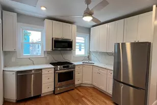 11 Burnham St, Somerville, MA 02144 - Photo 4