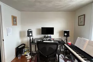 11 Burnham St, Somerville, MA 02144 - Photo 12