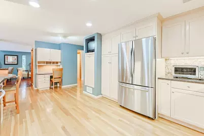 18 Sherborne Cir, Ashland, MA 01721 - Photo 8