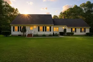 178 W Pomeroy Ln, Amherst, MA 01002 - Photo 2