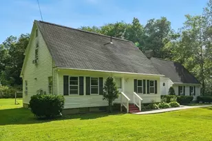 178 W Pomeroy Ln, Amherst, MA 01002 - Photo 1