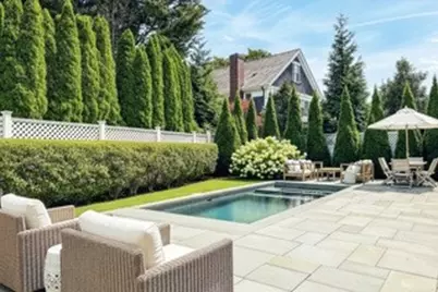 99 Cooke St, Edgartown, MA 02539 - Photo 2