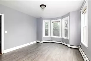 1 Marion St, Haverhill, MA 01832 - Photo 4