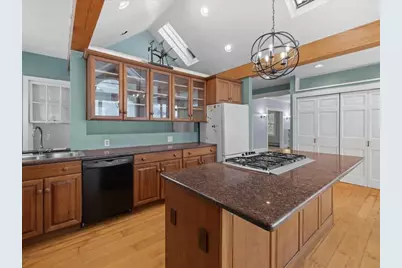 207 Pleasant Street, Milton, MA 02186 - Photo 8