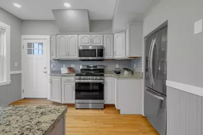 71 Cypress St #1, Watertown, MA 02472 - Photo 8