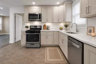 71 Cypress St #1, Watertown, MA 02472 - Photo 4