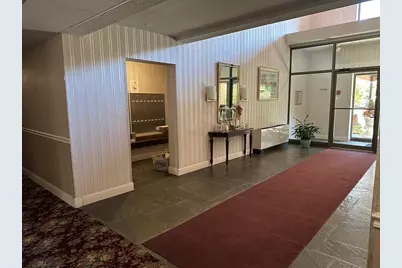 2 Summit Dr #21, Reading, MA 01867 - Photo 6