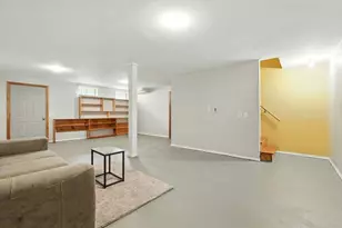 178 W Pomeroy Ln, Amherst, MA 01002 - Photo 18