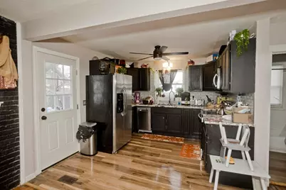 35 Merrimac Ave, Springfield, MA 01105 - Photo 16