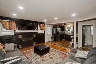 35 Merrimac Ave, Springfield, MA 01105 - Photo 12