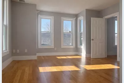 48 Hastings St #2, Lowell, MA 01851 - Photo 4