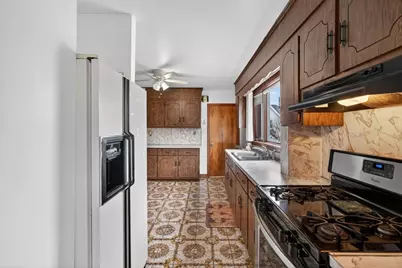 53 Sycamore, Everett, MA 02149 - Photo 10