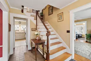 17 Carisbrooke St, Andover, MA 01810 - Photo 4